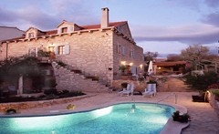 VILLA VICINA**** - BRAČ