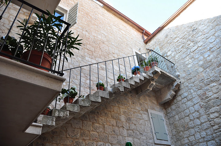 Villa Mama